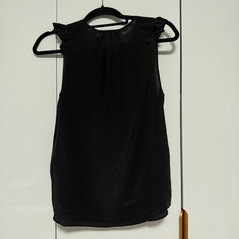 Maeve Anthropologie Black Ruffle Sleeveless Blouse 100% Silk - Picture 2 of 6